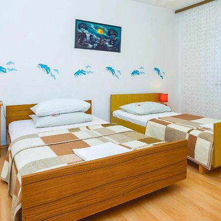 Beautiful Apartment In Omis With Wifi Exterior foto