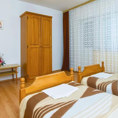 Beautiful Apartment In Omis With Wifi Exterior foto