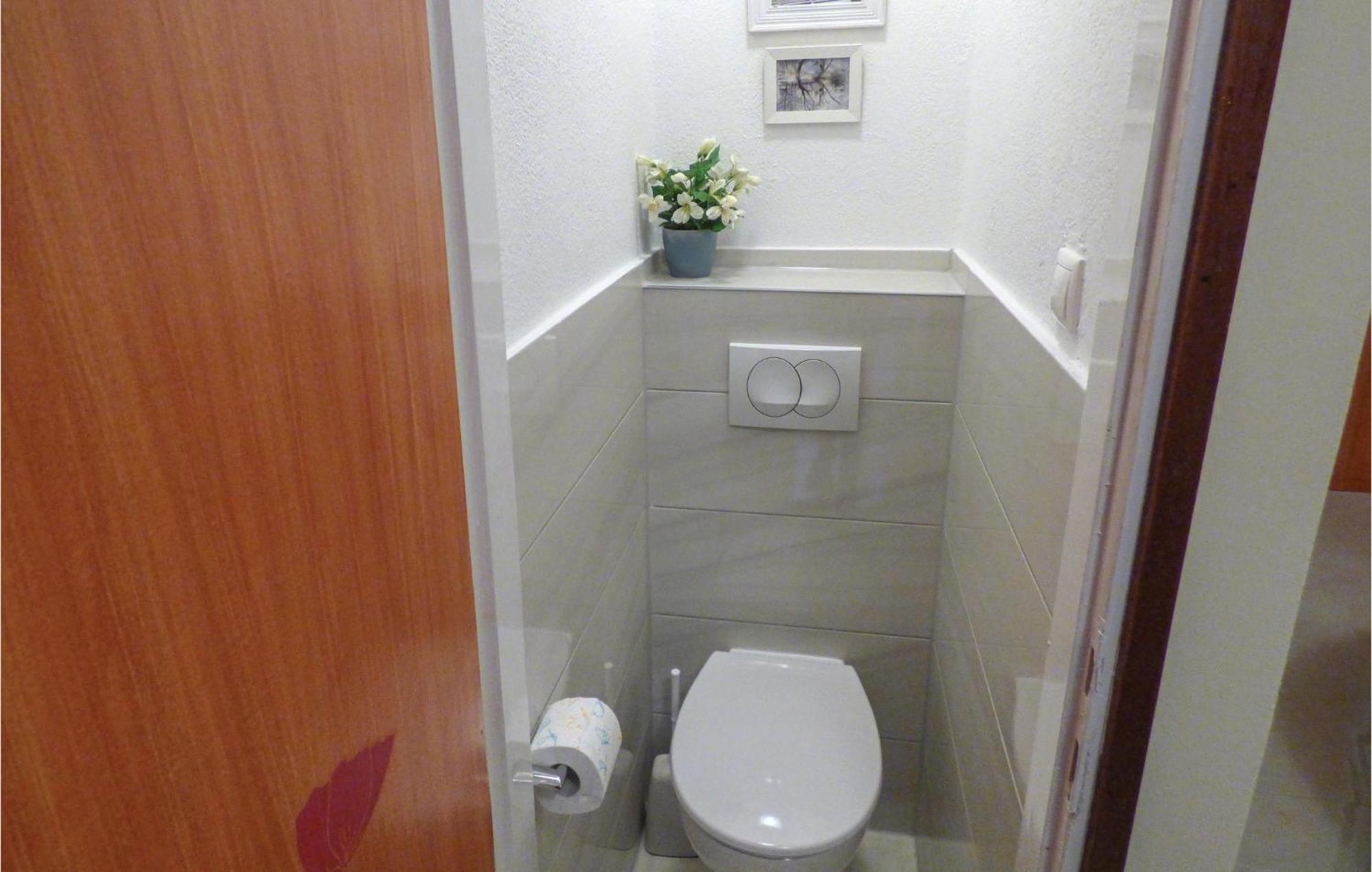 Beautiful Apartment In Omis With Wifi Exterior foto