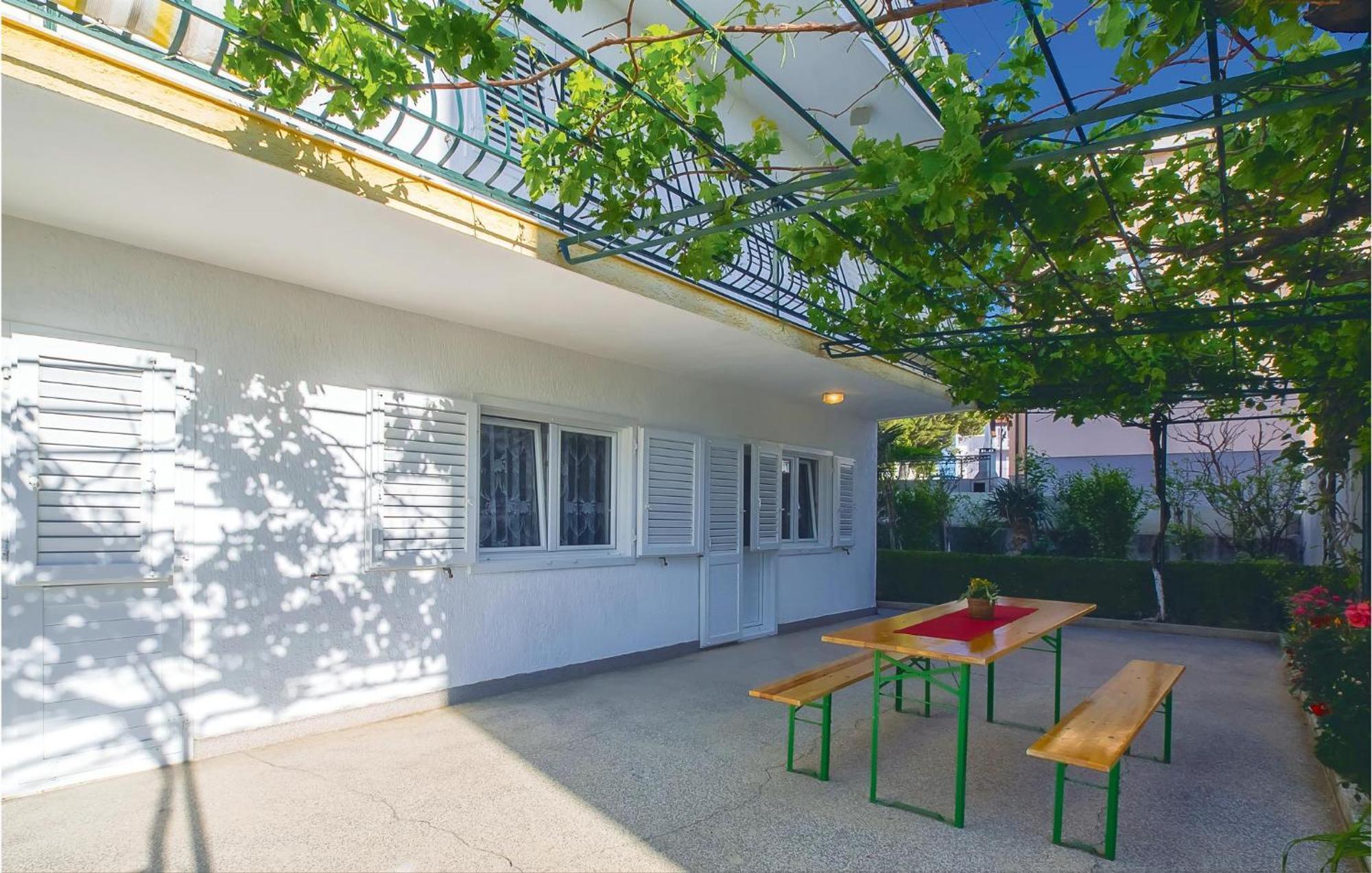 Beautiful Apartment In Omis With Wifi Exterior foto