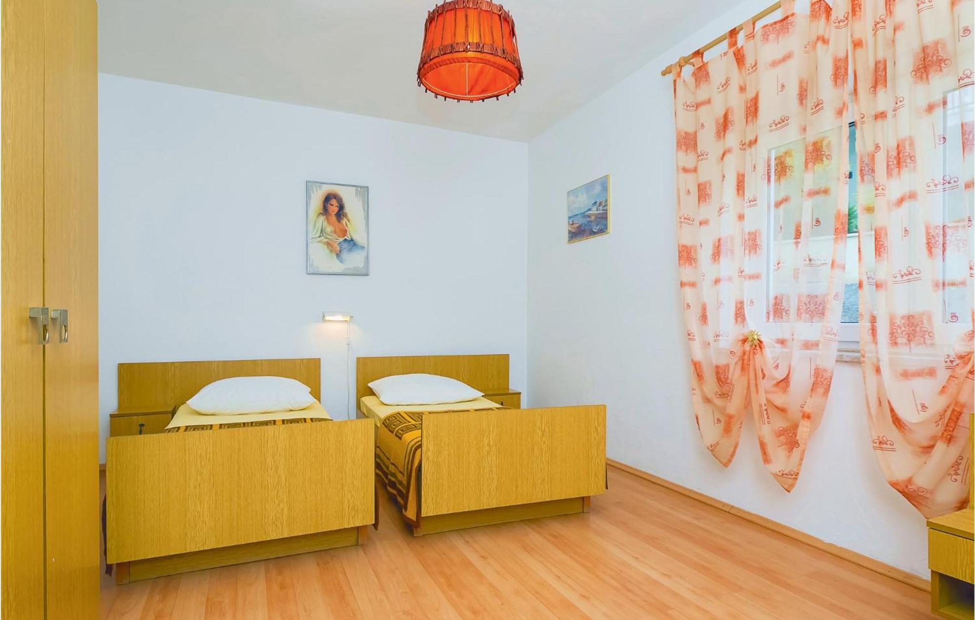 Beautiful Apartment In Omis With Wifi Exterior foto