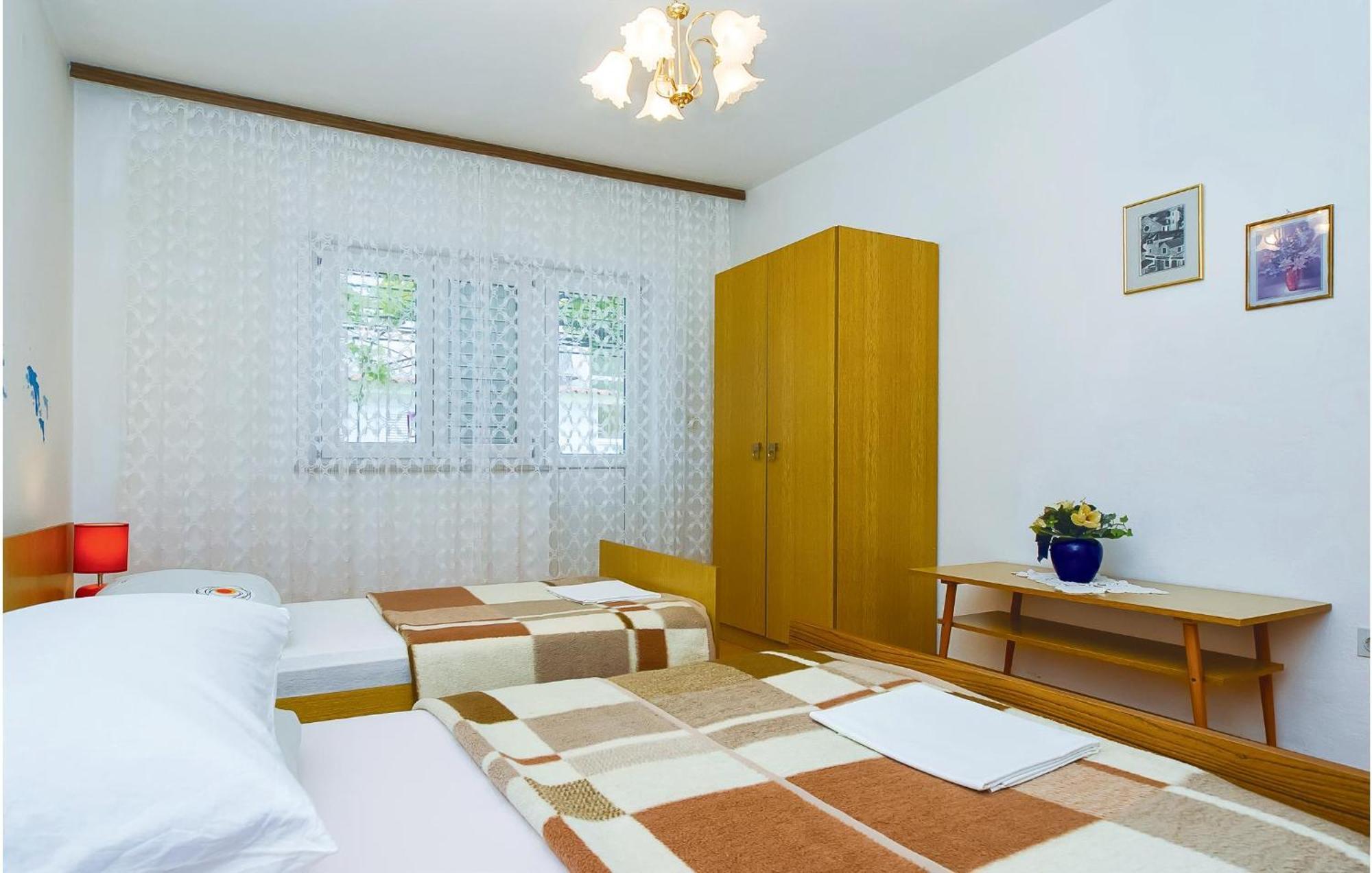 Beautiful Apartment In Omis With Wifi Exterior foto